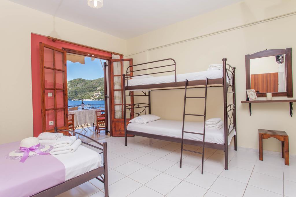 Ionio Sea Poros Studios Mikros Gialos Ngoại thất bức ảnh